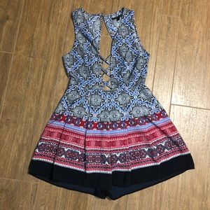 ❌ SOLD Open back romper